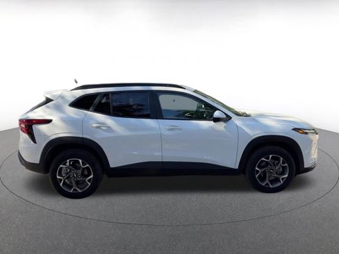 Used 2025 Chevrolet Trax LT image 16