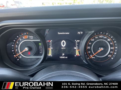 Used 2025 Jeep Wrangler Unlimited Rubicon 392 AWD/4WD image 12