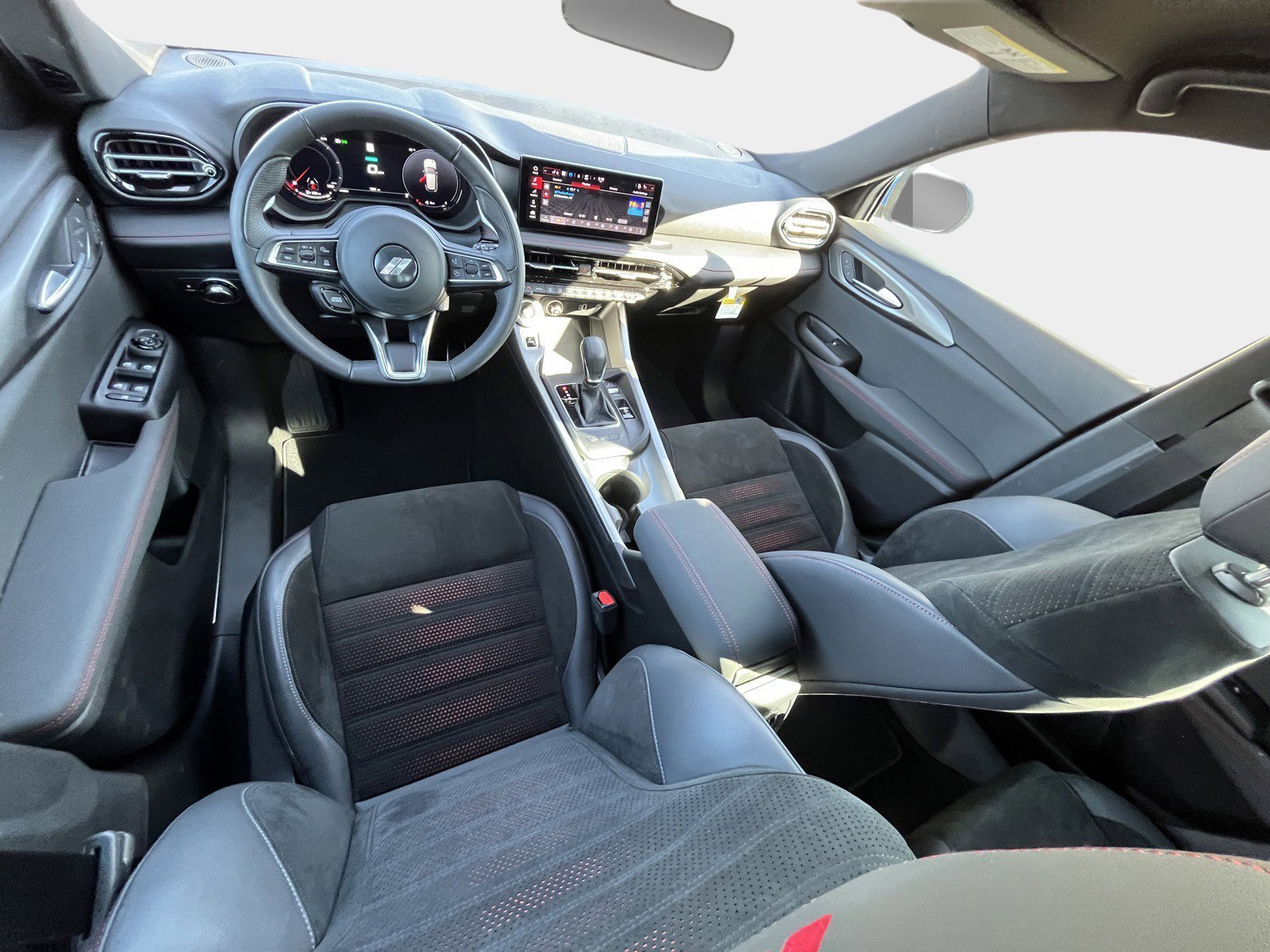 Used 2024 Dodge Hornet R/T w/ Track Pack AWD/4WD image 10