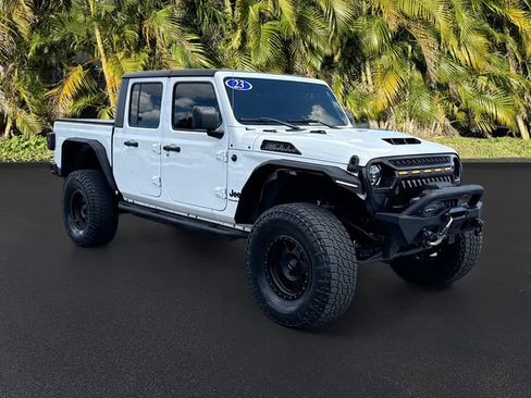 Used 2023 Jeep Gladiator Sport AWD/4WD image 2