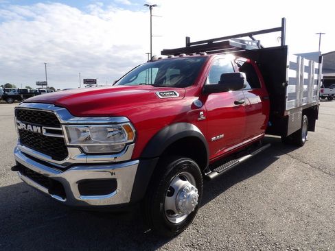 Used 2021 RAM 5500 Tradesman w/ Chrome Appearance Group RWD image 3