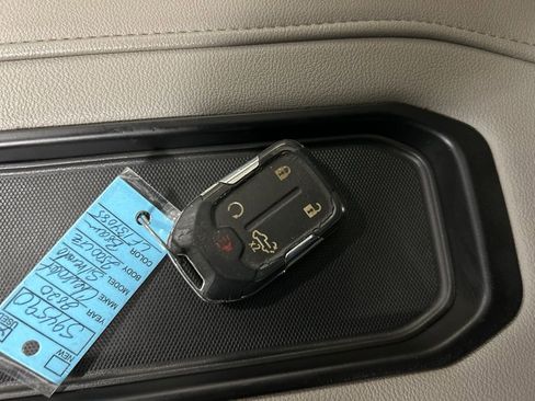 Used 2020 Chevrolet Silverado 2500 LTZ w/ LTZ Premium Package image 21