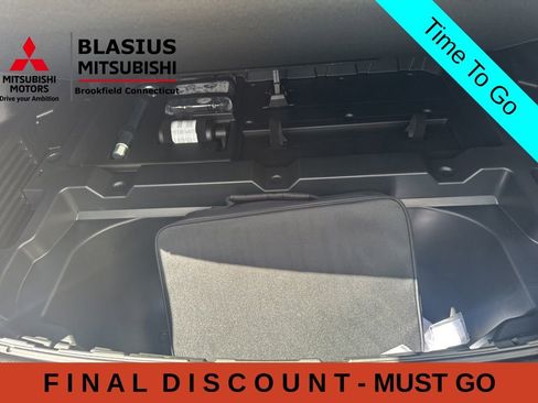 Used 2025 Chevrolet Equinox EV LT w/ Convenience Package FWD image 12