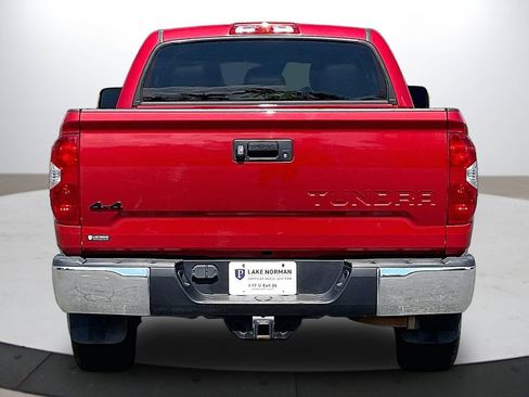 Used 2019 Toyota Tundra SR5 w/ SR5 Upgrade Package AWD/4WD image 8