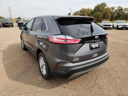 Used 2024 Ford Edge SEL AWD/4WD image 3