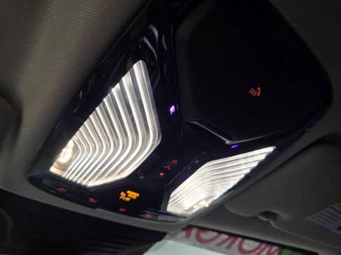 Used 2025 BMW X7 xDrive40i image 31