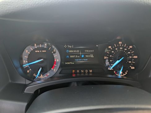 Used 2016 Ford Expedition XLT AWD/4WD image 16
