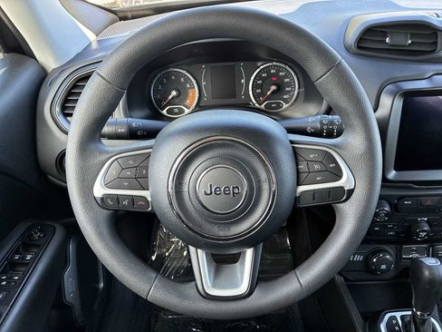 Certified 2023 Jeep Renegade Latitude AWD/4WD image 11