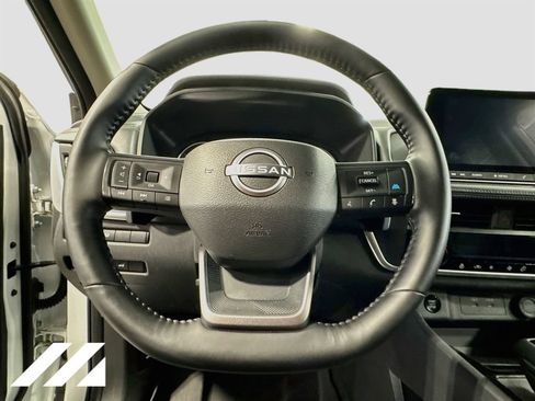 Used 2025 Nissan Rogue SV w/ SV Premium Package AWD/4WD image 11