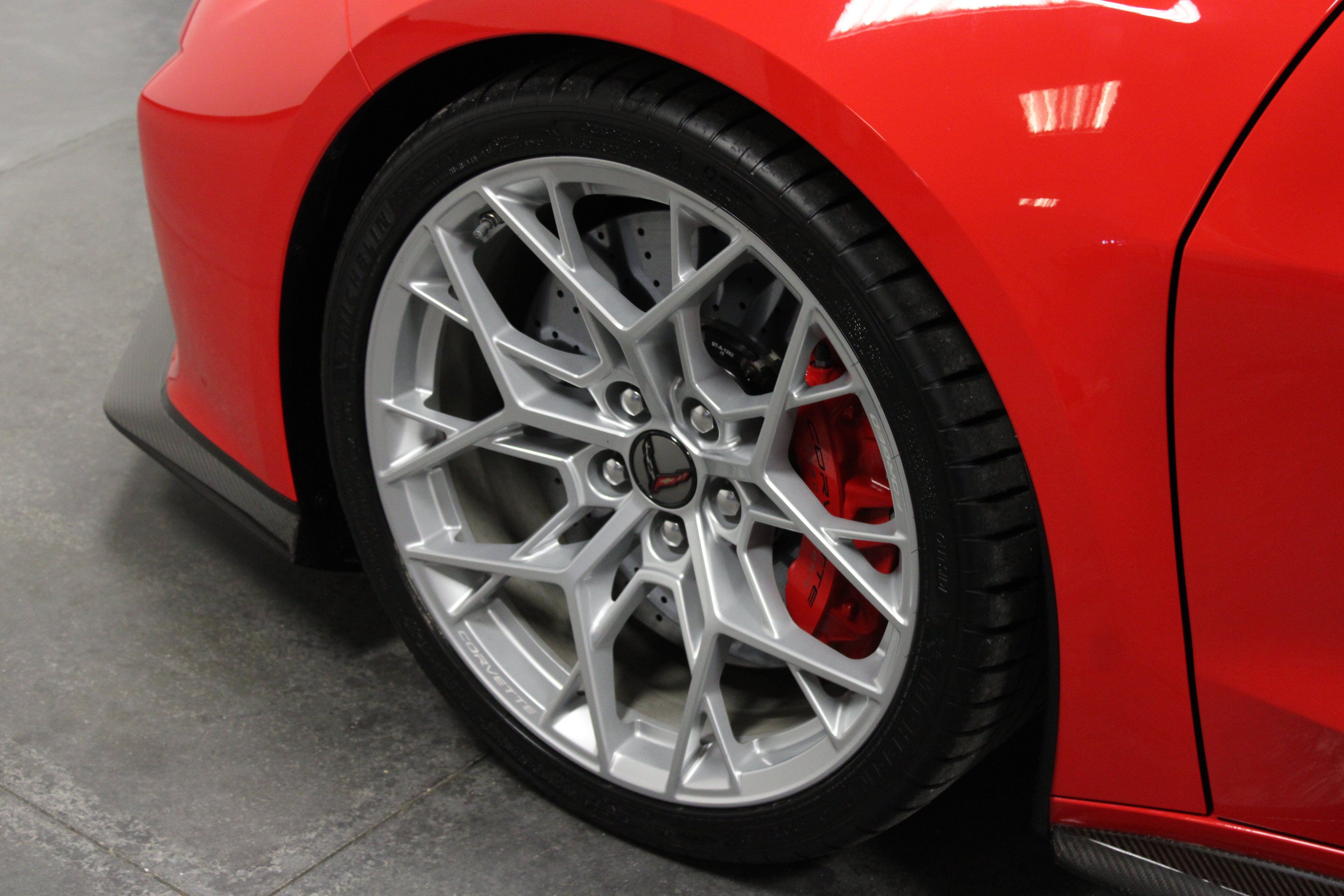 Used 2025 Chevrolet Corvette ZR1 RWD image 10