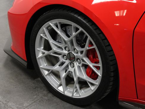 Used 2025 Chevrolet Corvette ZR1 RWD image 10