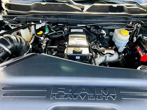Used 2019 RAM 2500 Laramie image 3