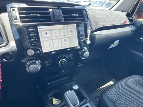 Used 2024 Toyota 4Runner TRD Off-Road AWD/4WD image 25