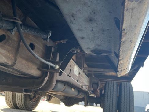 Used 2010 Chevrolet Express 3500 image 6