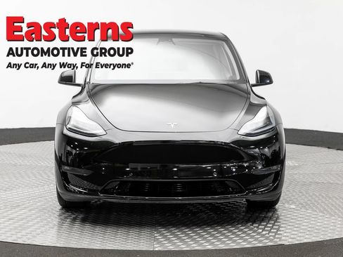 Used 2023 Tesla Model Y Performance AWD/4WD image 2