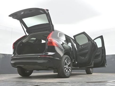 Used 2023 Volvo XC60 B5 Core FWD image 53