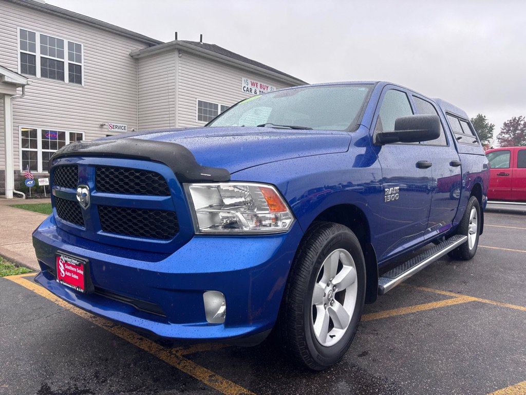 Used 2015 RAM 1500 Express AWD/4WD image 2