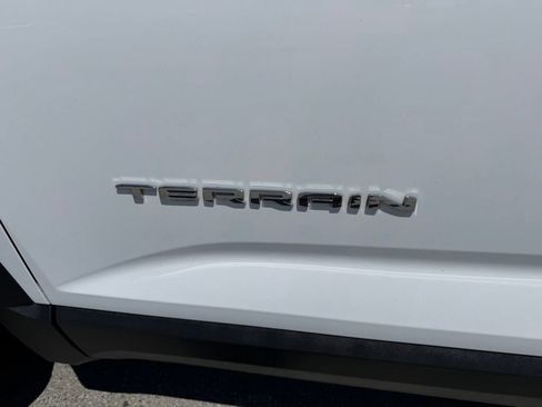 Used 2025 GMC Terrain Elevation AWD/4WD image 13