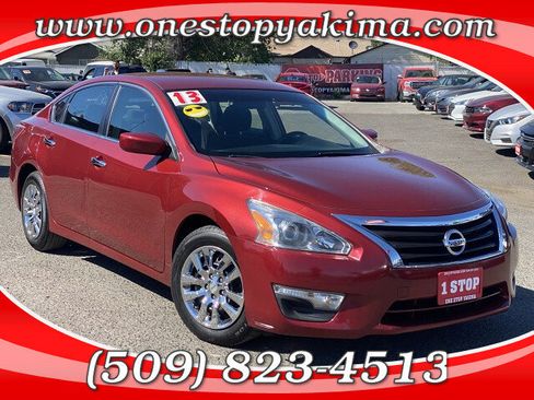 Used 2013 Nissan Altima 2.5 S image 1