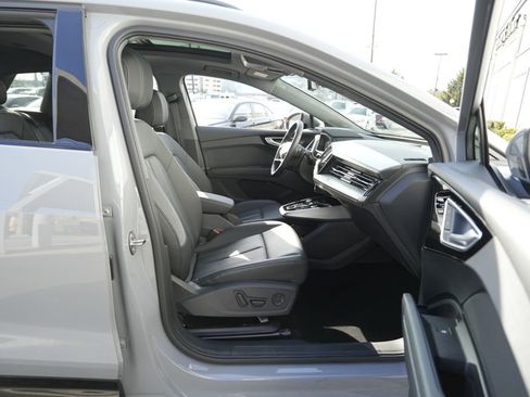 Used 2024 Audi Q4 e-tron Premium Plus w/ Premium Plus image 34