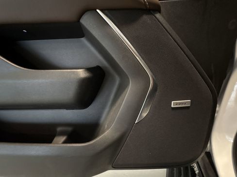 Used 2023 Chevrolet Suburban High Country image 25