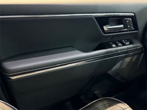 New 2025 GMC Sierra EV Denali image 29