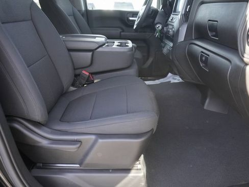 Used 2023 Chevrolet Silverado 2500 Custom w/ Custom Value Package image 18