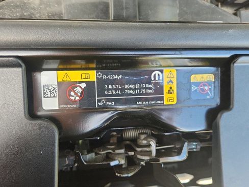 Used 2024 Dodge Durango GT AWD/4WD image 53