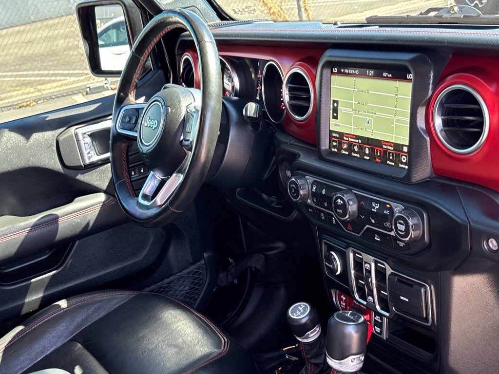 Used 2022 Jeep Gladiator Rubicon w/ Cold Weather Group AWD/4WD image 24