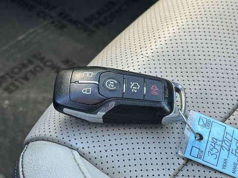 Used 2017 Ford Mustang Premium image 27