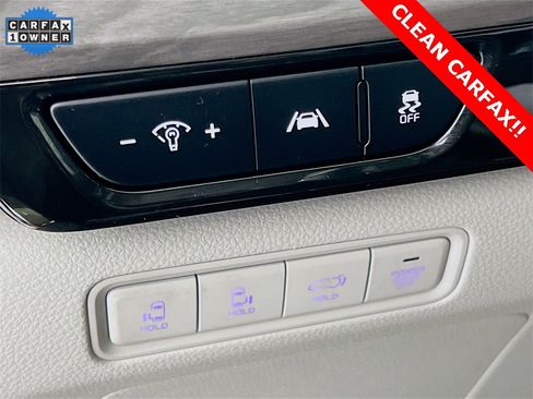 Certified 2023 Kia Carnival EX image 11