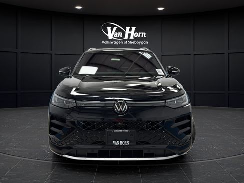 Used 2026 Volkswagen Tiguan SEL R-Line AWD/4WD image 2