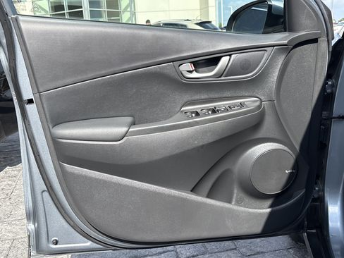 Used 2021 Hyundai Kona Limited FWD image 10