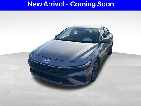 Used 2024 Hyundai Elantra SEL FWD image 1