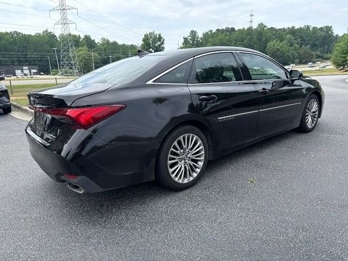 Used 2019 Toyota Avalon Limited FWD image 5