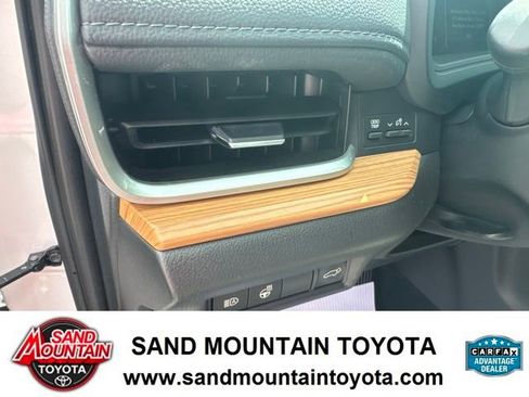 Used 2024 Toyota Grand Highlander FWD image 14