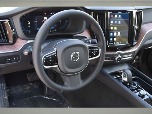 Certified 2024 Volvo XC60 T8 Plus w/ Protection Package Premier AWD/4WD image 10