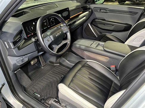 Used 2024 Kia EV9 GT-Line AWD/4WD image 34