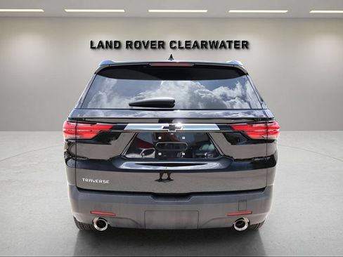 Used 2022 Chevrolet Traverse LS FWD image 4