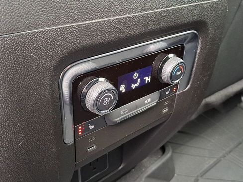 Used 2025 Chevrolet Suburban Premier w/ Sun And Tow Package image 15