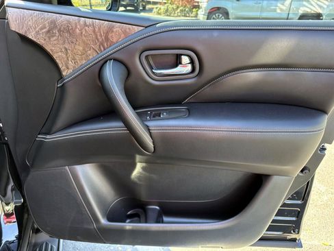 Certified 2024 INFINITI QX80 Premium Select w/ Cargo Package image 12