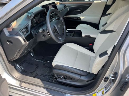 Certified 2023 Lexus ES 350 w/ Premium Package image 10