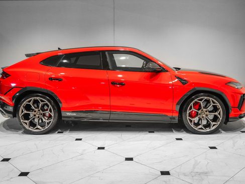Used 2024 Lamborghini Urus Performante AWD/4WD image 6