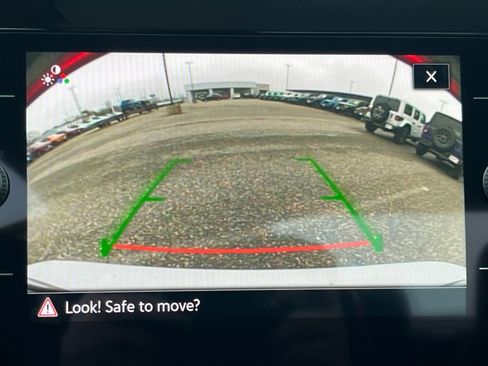 Used 2026 Volkswagen Jetta SE image 8