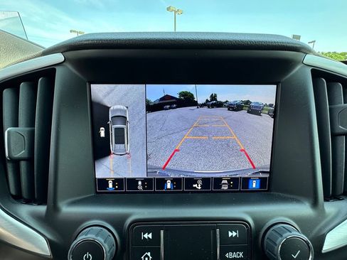Used 2024 GMC Terrain SLT w/ Tech Package AWD/4WD image 33
