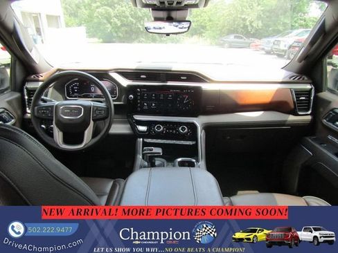 Used 2025 GMC Sierra 1500 Denali w/ Denali Reserve Package AWD/4WD image 15