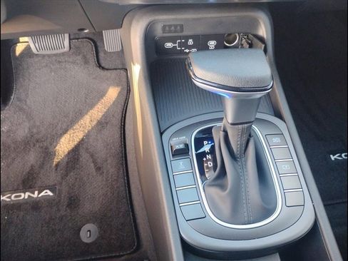 New 2026 Hyundai Kona SE image 28