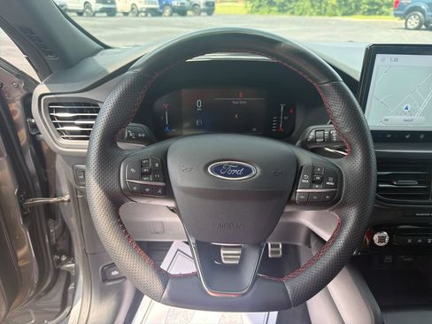 Used 2024 Ford Escape ST-Line w/ Tech Pack #1 AWD/4WD image 6