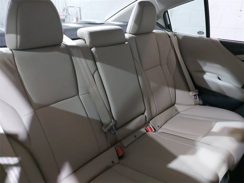 New 2025 Subaru Legacy Limited image 12