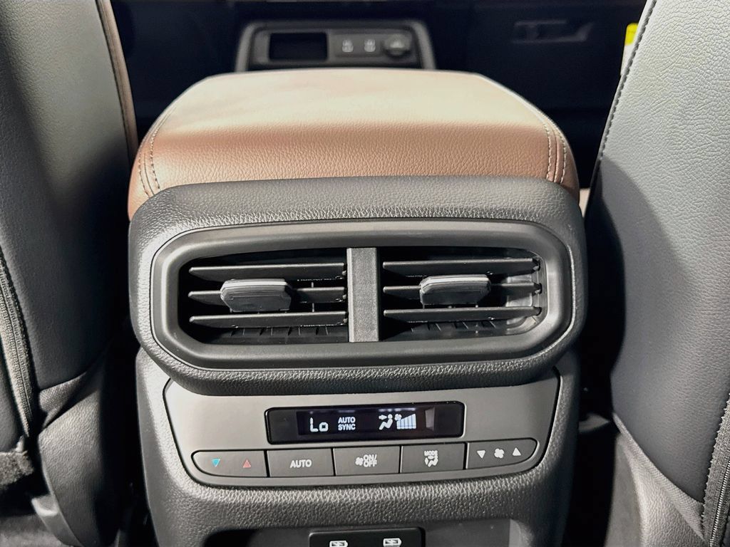 New 2026 Honda Pilot Touring image 35